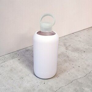 bkr 1L 32 oz Glass Water bottle Air Kiss Cupcake Silicone sleeve